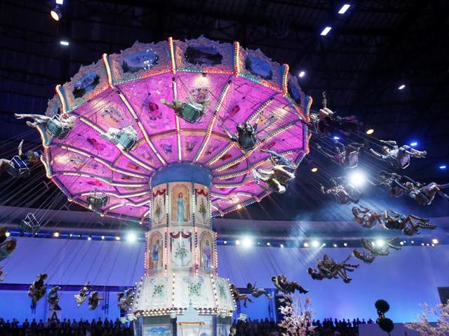 Welcome to our slide show where we recap the seemingly random happenings at Philipp Plein’s show on Wednesday. For starters, it’s called “Alice in Ghettoland.” Enjoy!