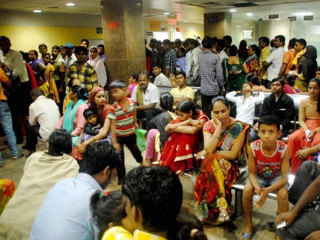 A crowded district hospital amid outburst of viral fever in Noida. (PTI file photo) A crowded district hospital amid outburst of viral fever in Noida. (PTI file photo)