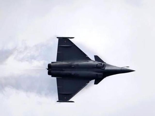 An agreement to buy 36 cutting edge Rafale jets from France’s Dassault aims to fix India’s poor air safety record. (AP) An agreement to buy 36 cutting edge Rafale jets from France’s Dassault aims to fix India’s poor air safety record. (AP)