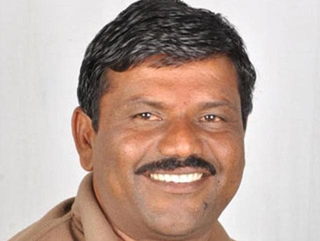 Dhar MLA Kalu Singh Thakur returned on Thursday from what he called a self-exile to escape threats from a contractor. (HT photo) Dhar MLA Kalu Singh Thakur returned on Thursday from what he called a self-exile to escape threats from a contractor. (HT photo)