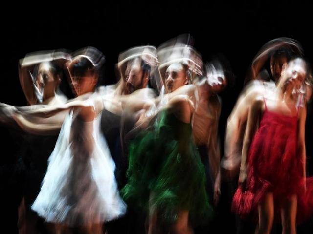 La Fresque flows like a classical ballet but its style is contemporary. (AFP)
