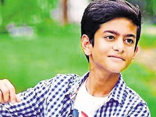 As per the FIR, the four teachers of the school and the principal have been booked for causing hurt, criminal intimidation and wrongful restraint.(HT File) As per the FIR, the four teachers of the school and the principal have been booked for causing hurt, criminal intimidation and wrongful restraint.(HT File)