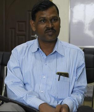 Ramdan Kokare, who took over as Vengurla’s chief municipal officer last year, is the man driving the town’s exemplary sanitation schemes. (Anshuman Poyrekar/HT PHOTO ) Ramdan Kokare, who took over as Vengurla’s chief municipal officer last year, is the man driving the town’s exemplary sanitation schemes. (Anshuman Poyrekar/HT PHOTO )