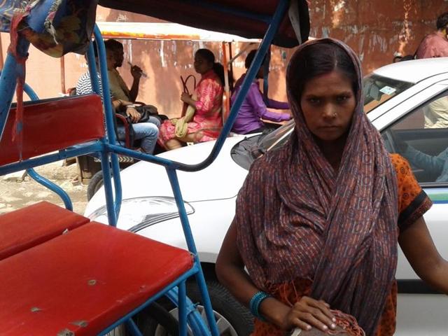 Ranju became a cycle rickshaw puller in order to supplement her family income.(HT Photo)