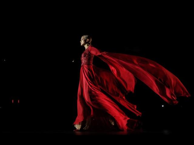 A model displays a 2017 Spring/Summer design by Hannibal Laguna at the Madrid's Fashion Week in Madrid, Spain, on September 17, 2016 . (Daniel Ochoa de Olza/AP) A model displays a 2017 Spring/Summer design by Hannibal Laguna at the Madrid's Fashion Week in Madrid, Spain, on September 17, 2016 . (Daniel Ochoa de Olza/AP)