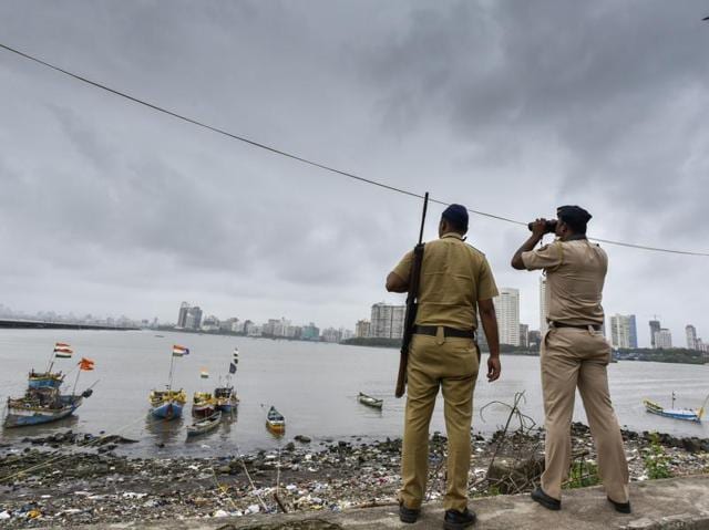 Police commandos stand guard by the sea coast at Geeta Nagar Colaba, after a high alert was issued, in Mumbai on September 23, 2016. Two days ago, a group of school children had spotted some suspicious looking men in the city. (Kunal Patil/ HT Photos) Police commandos stand guard by the sea coast at Geeta Nagar Colaba, after a high alert was issued, in Mumbai on September 23, 2016. Two days ago, a group of school children had spotted some suspicious looking men in the city. (Kunal Patil/ HT Photos)