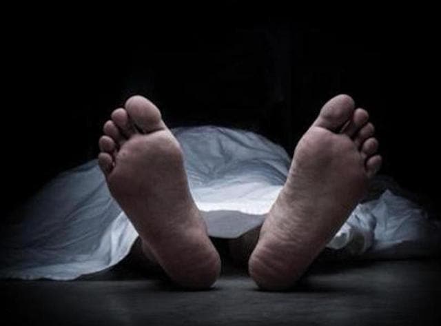 A video of a youth carrying his dead father’s body in a handcart was shared online, yet again throwing light on the plight of people who can’t afford private vehicles for transporting their loves ones back home for the final rites.(Representative photo/Shutterstock) A video of a youth carrying his dead father’s body in a handcart was shared online, yet again throwing light on the plight of people who can’t afford private vehicles for transporting their loves ones back home for the final rites.(Representative photo/Shutterstock)