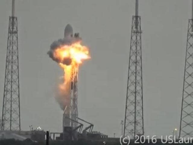 An explosion on the launch site of a SpaceX Falcon 9 rocket is shown in this still image from video in Cape Canaveral, Florida, U.S. September 1, 2016. (Reuters) An explosion on the launch site of a SpaceX Falcon 9 rocket is shown in this still image from video in Cape Canaveral, Florida, U.S. September 1, 2016. (Reuters)