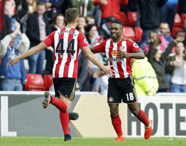 Sunderland's Jermain Defoe celebrates scoring their second goal with Adnan Januzaj. (REUTERS) Sunderland's Jermain Defoe celebrates scoring their second goal with Adnan Januzaj. (REUTERS)