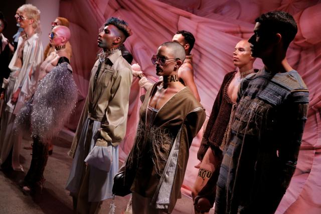 Several shows were decidedly “gender fluid,” parading out clothes that could be worn by either sex. (REUTERS) Several shows were decidedly “gender fluid,” parading out clothes that could be worn by either sex. (REUTERS)