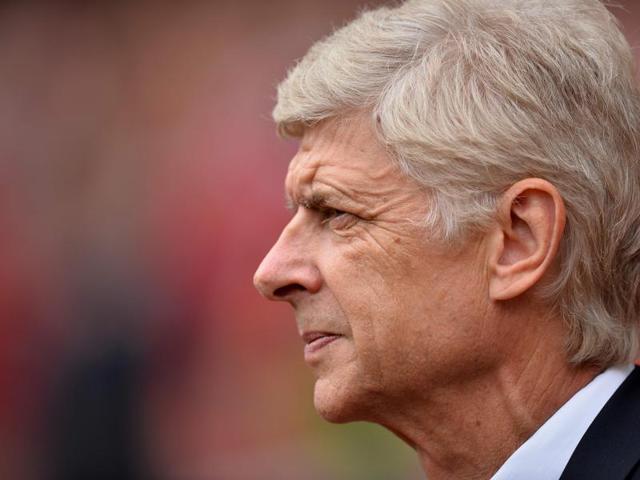 Wenger arrives ahead of the Charity football match between Arsenal legends and AC Milan Glorie at The Emirates stadium in London on September 3, 2016. (AFP File Photo)
