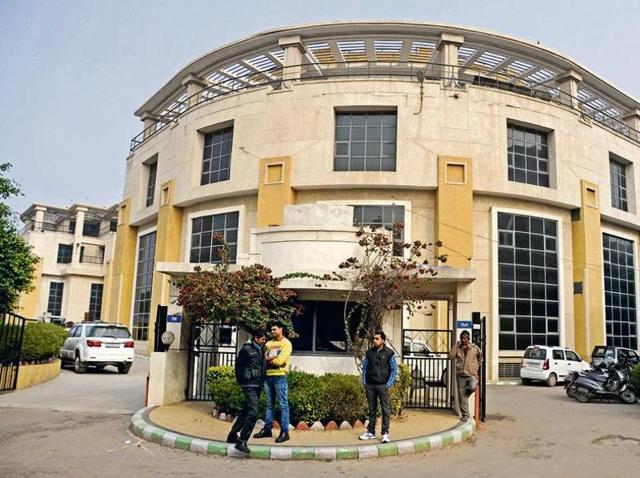 The Municipal Corporation of Gurgaon (MCG) can have 35 wards only if there is conclusive evidence that the city has a population of over 10 lakh and a new survey is required for this. As long as the number of MCG wards is not decided, elections cannot be conducted.(HT Photo) The Municipal Corporation of Gurgaon (MCG) can have 35 wards only if there is conclusive evidence that the city has a population of over 10 lakh and a new survey is required for this. As long as the number of MCG wards is not decided, elections cannot be conducted.(HT Photo)