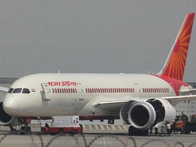 Air India has been directed to pay Rs 1 lakh by the apex consumer commission as compensation for serving stale food.(Shutterstock/Representative image) Air India has been directed to pay Rs 1 lakh by the apex consumer commission as compensation for serving stale food.(Shutterstock/Representative image)