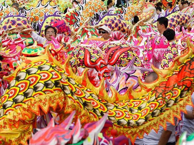 The dragon dance is easily the most prominent cultural activity recognised in Kolkata. The dragon dance is easily the most prominent cultural activity recognised in Kolkata.