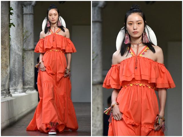 From hats and jewelry to shoes, Blugirl draws inspiration from Latin America with bohemian, folky looks for spring/summer 2017. (AFP) From hats and jewelry to shoes, Blugirl draws inspiration from Latin America with bohemian, folky looks for spring/summer 2017. (AFP)