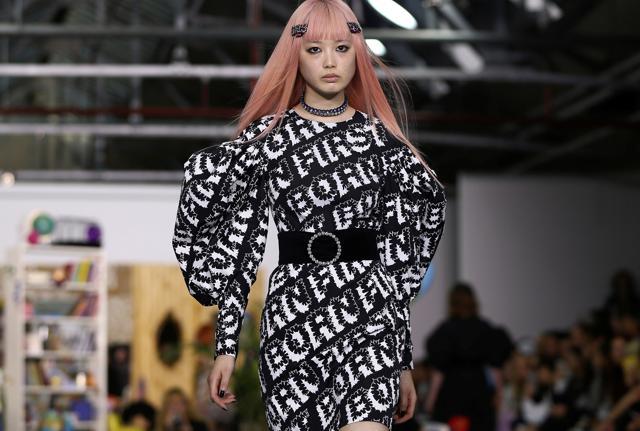 A model presents a creation by Ashley Williams during London Fashion Week Spring/Summer 2017. (REUTERS) A model presents a creation by Ashley Williams during London Fashion Week Spring/Summer 2017. (REUTERS)