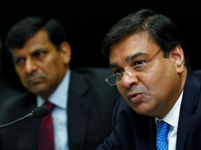 Reserve Bank of India (RBI) Deputy Governor Urjit Patel with former governor Raghuram Rajan.(REUTERS)