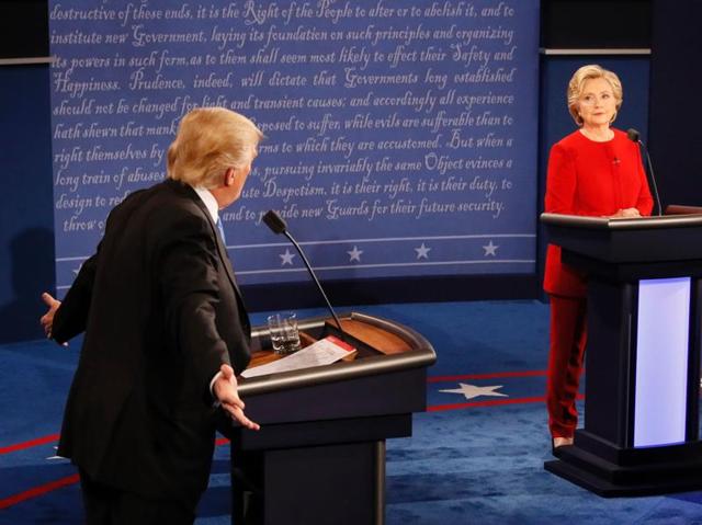 Republican nominee Donald Trump (left) and Democratic nominee Hillary Clinton during the first presidential debate at Hofstra University in Hempstead, New York. (AFP Photo)