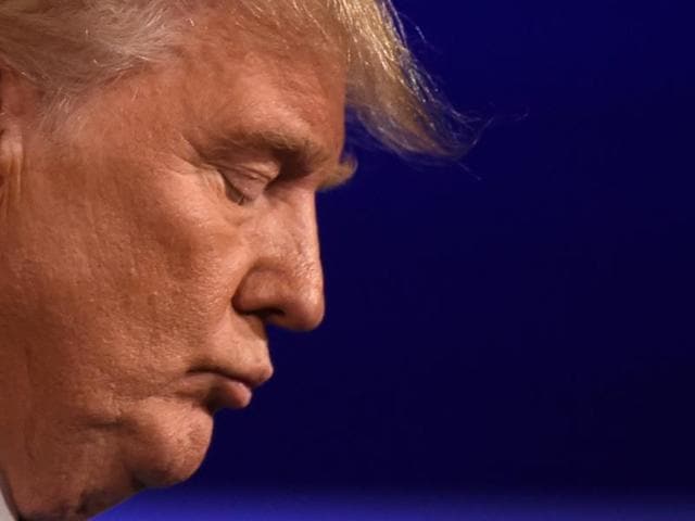 By burning his bridges with the establishment, Donald Trump (Left) seems to have removed any likelihood of crossing over to the other side once in office. This is why he has a chance of winning, no matter the outcome of one or two debates. Hillary Clinton should be scared.(AFP)
