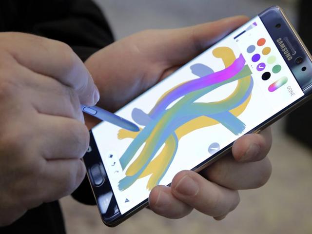 A Samsung Note 7 is demonstrated in New York.(AP)