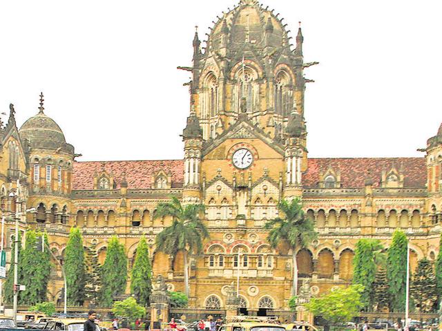 MumbaiÖ 21 November 2010Ö NewsÖ Sudden rainfall at CST Station HT photo by Hemant Padalkar (HIndustan Times) MumbaiÖ 21 November 2010Ö NewsÖ Sudden rainfall at CST Station HT photo by Hemant Padalkar (HIndustan Times)
