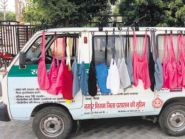 Van launched by the administration to stop use of polythene bags.(HT)