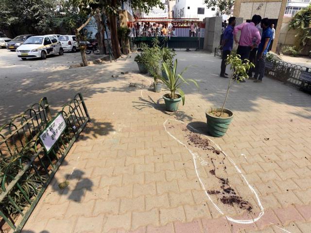 The spot where teacher Mukesh Kumar was found murdered in a government school in Nangloi.(Sonu Mehta/HT photo) The spot where teacher Mukesh Kumar was found murdered in a government school in Nangloi.(Sonu Mehta/HT photo)