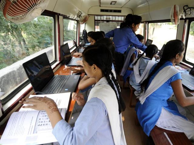 Why Only Online Application For Minority Scholarships, Delhi HC Asks ...