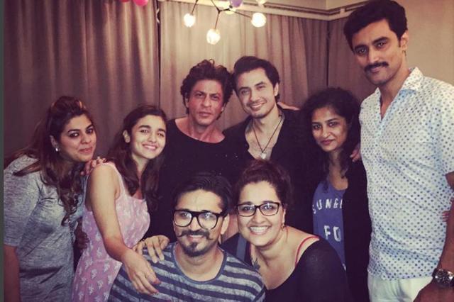 Shah Rukh Khan with actor Ali Zafar and rest of Dear Zindagi cast. Shah Rukh Khan with actor Ali Zafar and rest of Dear Zindagi cast.
