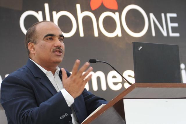 SK Sayal speaking at Alpha One Mall in Amritsar in August 2009 (Narinder Nanu/AFP Photo) SK Sayal speaking at Alpha One Mall in Amritsar in August 2009 (Narinder Nanu/AFP Photo)