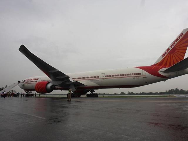 Domestic passengers from Mumbai who currently pay a UDF of Rs 274 will not be charged till 2019 (HT File Photo) Domestic passengers from Mumbai who currently pay a UDF of Rs 274 will not be charged till 2019 (HT File Photo)