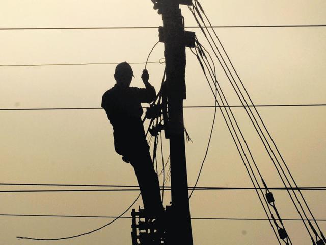 UPPCL notice to residents on Thursday said there will be two-hour outages every day. (Sunil Ghosh/HT Photo) UPPCL notice to residents on Thursday said there will be two-hour outages every day. (Sunil Ghosh/HT Photo)