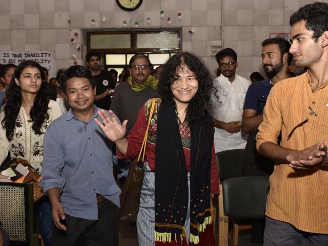 Irom Chanu Sharmila with students on the occasion of 120th birth anniversary of Hijam Irabot during a seminar at Social Work Department in Delhi University. (Arvind Yadav/HT Photo) Irom Chanu Sharmila with students on the occasion of 120th birth anniversary of Hijam Irabot during a seminar at Social Work Department in Delhi University. (Arvind Yadav/HT Photo)