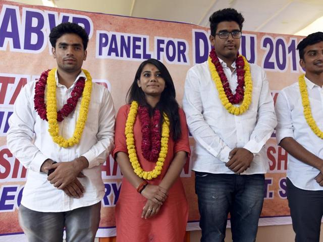 DUSU president Amit Tanwar ( left ) with other office-bearers. (Sonu Mehta/HT Photo) DUSU president Amit Tanwar ( left ) with other office-bearers. (Sonu Mehta/HT Photo)