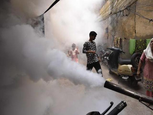 Delhi recorded its highest ever — 1,598 — chikungunya cases in the week ending October 1, but the worst is over.(Arun Sharma/HT File Photo)