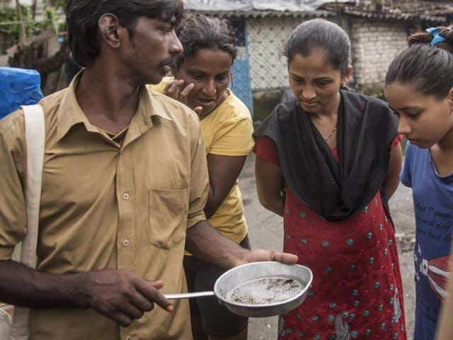 An inspection in September found 1,828 mosquito breeding spots in slum areas, but four times as many homes in non-slum areas and high-rises had mosquitoes breeding. (Satish Bate/HT PHOTO)