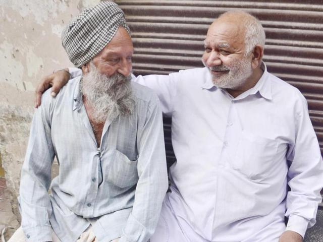 After seeing hardships, Peshawari Sikhs and Hindus have been living peacefully in the colony near Chheharta.(Sameer Sehgal/HT Photo)