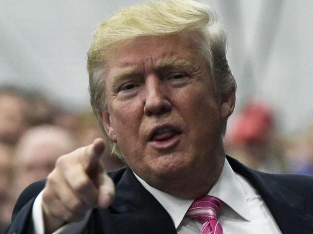Republican presidential nominee Donald Trump gestures following a rally at Spooky Nook Sports center in Manheim, Pennsylvania. (AFP Photo) Republican presidential nominee Donald Trump gestures following a rally at Spooky Nook Sports center in Manheim, Pennsylvania. (AFP Photo)