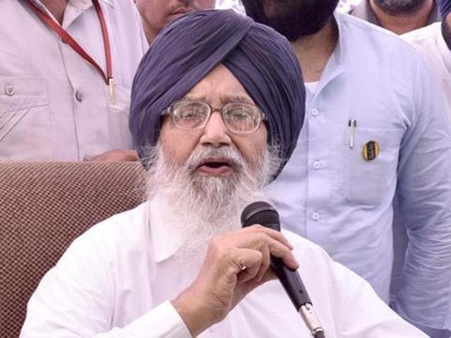 Punjab chief minister Parkash Singh Badal (HT File Photo) Punjab chief minister Parkash Singh Badal (HT File Photo)