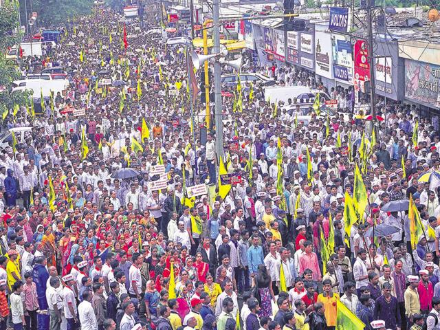 Marathas now eye Mumbai for final rally over their demands | Mumbai ...