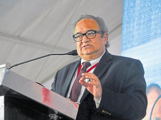 Pakistan-born Canadian writer Tarek Fatah says endeavours by ordinary citizens or efforts by the government from the Indian side cannot end hostility from the Pakistani side. (Arun Mondhe/ HT File Photo) Pakistan-born Canadian writer Tarek Fatah says endeavours by ordinary citizens or efforts by the government from the Indian side cannot end hostility from the Pakistani side. (Arun Mondhe/ HT File Photo)