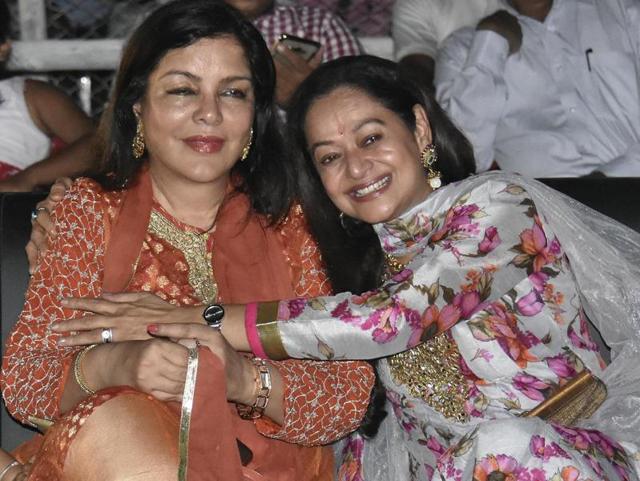 Veteran actors Zeenat Aman and Zarina Wahab during Dashahara Mahotsav program in Patna on Monday. (PTI Photo)