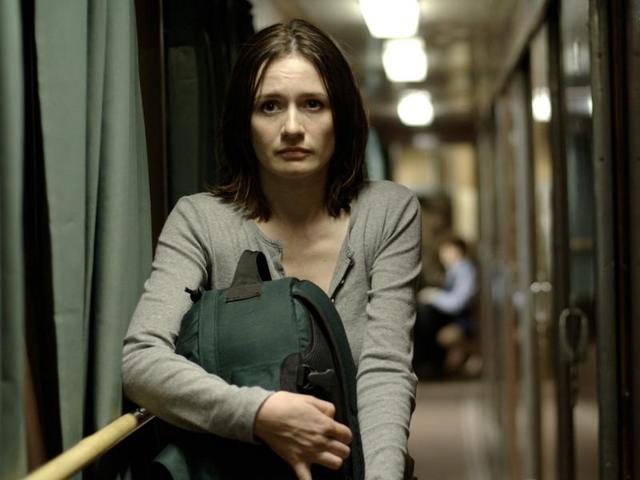Transsiberian (2008) - A Trans-Siberian train journey from China to Moscow becomes a thrilling chase of deception and murder when an American couple encounters a mysterious pair of fellow travellers. (IMDb)