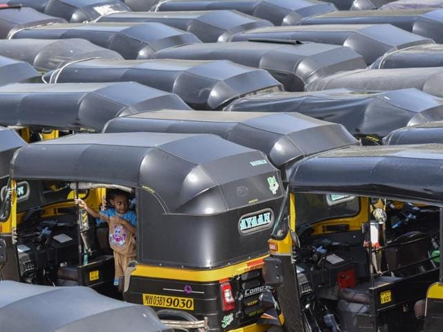 Ola Autos will offer safe, reliable and cheaper transport option to commuters and will be tracked using GPS device. (HT File) Ola Autos will offer safe, reliable and cheaper transport option to commuters and will be tracked using GPS device. (HT File)