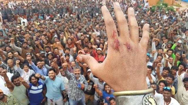 Baahubali 2: A glimpse of Prabhas as Amarendra Baahubali. (Ssrajamouli/Twitter) Baahubali 2: A glimpse of Prabhas as Amarendra Baahubali. (Ssrajamouli/Twitter)