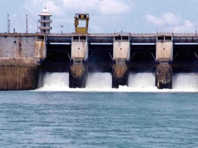 Picture dated 15 September 2002 shows Cauvery river water being realesed from the Kabini Dam at Heggadadevankote province about 165 kms south-west of Bangalore. (AFP) Picture dated 15 September 2002 shows Cauvery river water being realesed from the Kabini Dam at Heggadadevankote province about 165 kms south-west of Bangalore. (AFP)