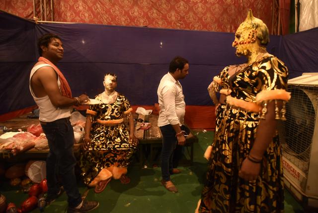 Artists of Love Kush Ramlila back stage at Red Fort in New Delhi. (Arun Sharma/HT Photo) Artists of Love Kush Ramlila back stage at Red Fort in New Delhi. (Arun Sharma/HT Photo)