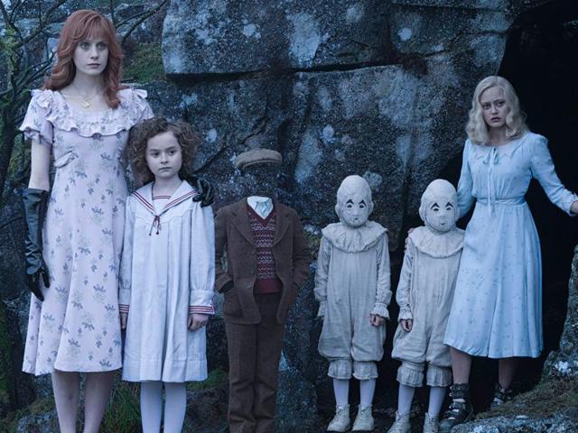 When Jacob discovers clues to a mystery that stretches across time, he finds Miss Peregrine’s Home for Peculiar Children. But the danger deepens after he gets to know the residents and learns about their special powers. Directed by Tim Burton. When Jacob discovers clues to a mystery that stretches across time, he finds Miss Peregrine’s Home for Peculiar Children. But the danger deepens after he gets to know the residents and learns about their special powers. Directed by Tim Burton.