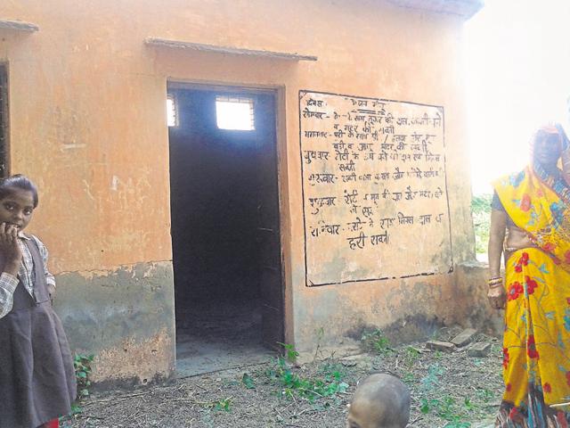 Cattle graze at the primary school at Khervaray Ka Pura-Sangoli village in Morena. (HT Photo) Cattle graze at the primary school at Khervaray Ka Pura-Sangoli village in Morena. (HT Photo)