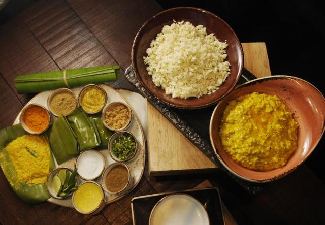 A lavish Bengali platter on display at Novotel Kolkata Hotel and Residences. (Samir Jana/HT PHOTO) A lavish Bengali platter on display at Novotel Kolkata Hotel and Residences. (Samir Jana/HT PHOTO)
